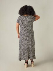 Live Unlimited Black Curve Mono Spot Print Jersey V-Neck Midaxi Dress - Image 5 of 5