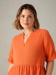 Live Unlimited Curve Gestuftes Kleid aus Crinkle-Baumwolle - Bild 3 von 7