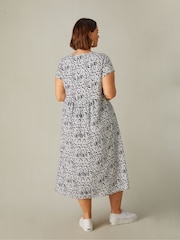 Live Unlimited Black Curve Animal Tiered Midi Dress - Image 5 of 5