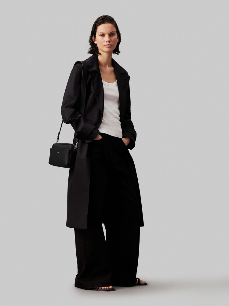 Calvin Klein Black Must Convertible Camera Bag - Image 5 of 5 Calvin Klein Black Must Convertible Camera Bag - Image 5 of 5