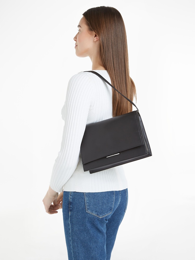Calvin Klein Black Linear Shoulder Bag - Image 4 of 4
