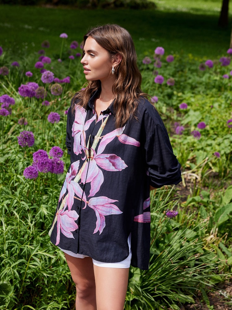 Navy/Pink Floral Placement Print Kew Collection Long Sleeve Longline Shirt - Image 2 of 6 Navy/Pink Floral Placement Print Kew Collection Long Sleeve Longline Shirt - Image 2 of 6