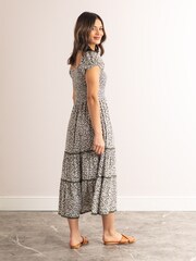 Lakeland Leather Green Clothing Ava Abstract Print Dress - Image 4 of 6