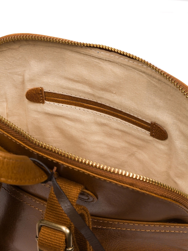 Conkca 'Amora' Leather Backpack - Image 6 of 6