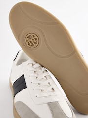 White T-Bar Low Trainers - Image 6 of 6