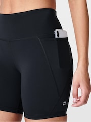 Luz negra - Pantalones cortos de ciclista de 6" Power de Sweaty Betty - Imagen 9 de 10