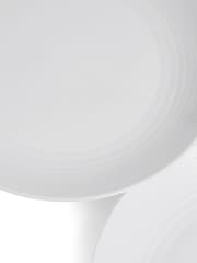 Royal Doulton White Gordon Ramsay Maze Dinner Pates Set of 4 - Image 2 of 4