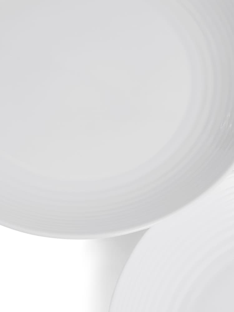 Royal Doulton White Gordon Ramsay Maze Dinner Pates Set of 4 - Image 2 of 4