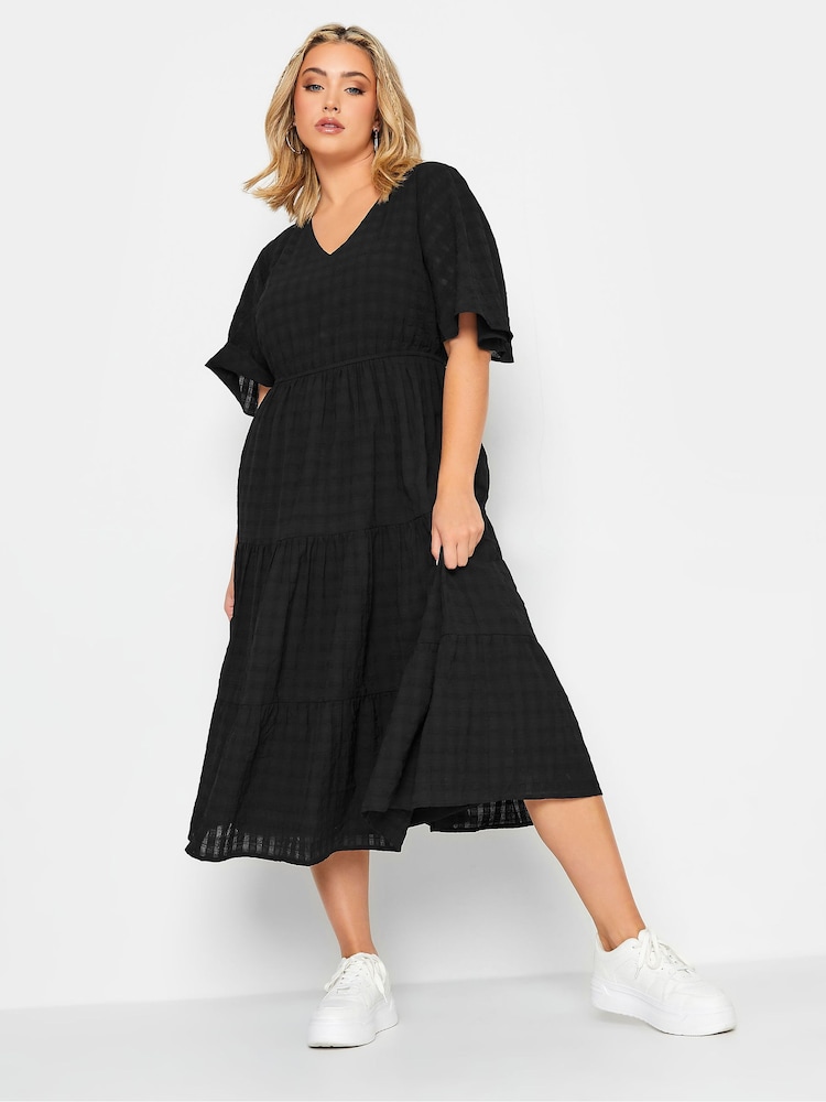 Yours Curve Black Textured Tiered Smock Dress - Image 2 of 4 Yours Curve Black Textured Tiered Smock Dress - Image 2 of 4