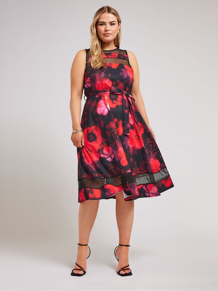 Schwarz - Yours Curve – Skaterkleid mit Blumenmuster-Mesh-Einsatz - Bild 2 von 5 Schwarz - Yours Curve – Skaterkleid mit Blumenmuster-Mesh-Einsatz - Bild 2 von 5