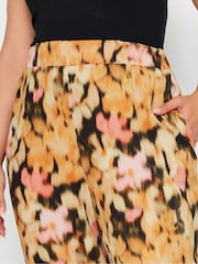 Yours Curve Black Textured Cropped Harem Trousers - Image 4 of 4