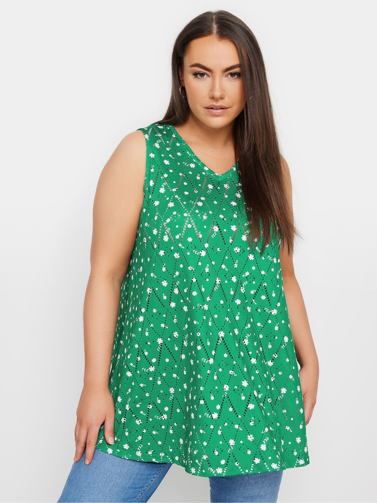 Grün - Yours Curve Floral Print Broderie Anglaise Vest Top - Bild 1 von 5 Grün - Yours Curve Floral Print Broderie Anglaise Vest Top - Bild 1 von 5