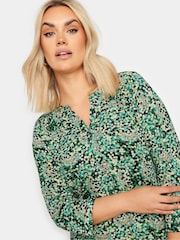 Yours Curve Green Abstract Print Shirt - Image 4 of 5