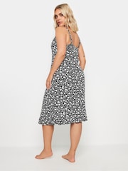 Yours Curve Black Abstract Heart 100% Cotton Chemise - Image 3 of 5