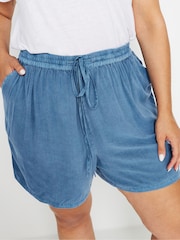 Yours Curve Blue Acid Wash Chambray Shorts - Image 5 of 5
