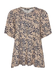 Yours Curve Navy Blue Floral Print Pleated Swing Top - Image 5 of 5