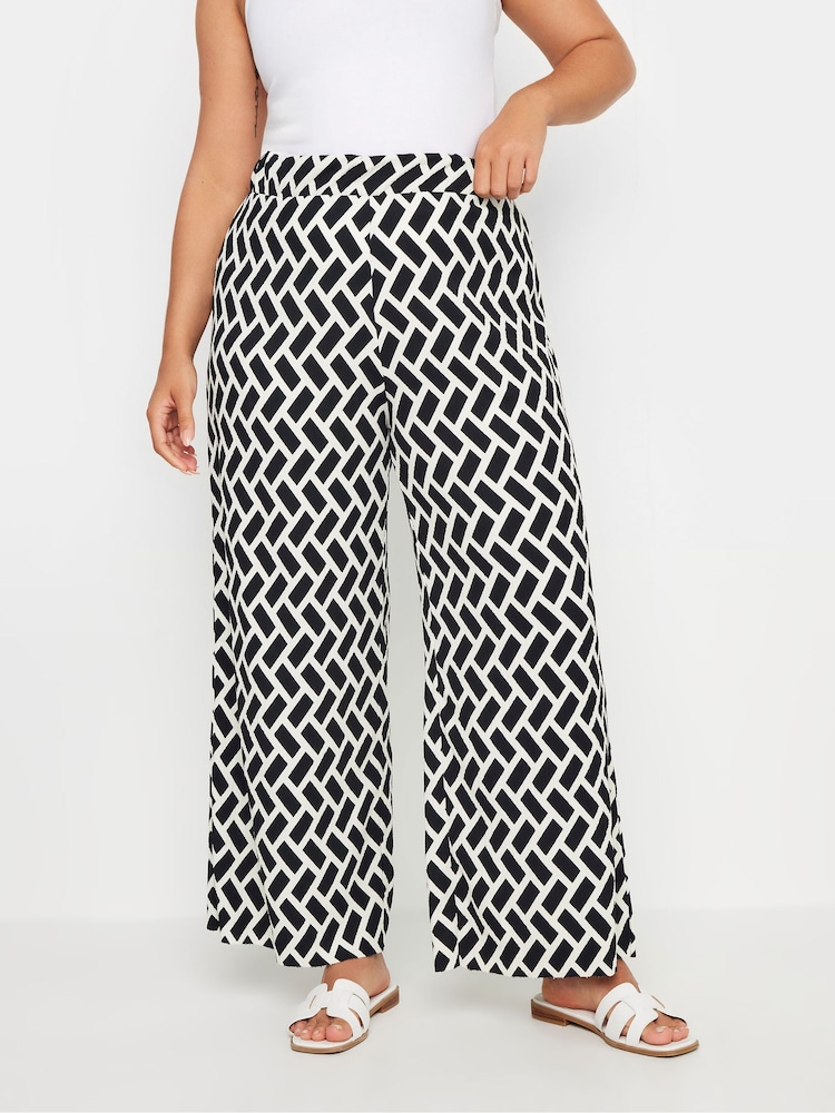 Pantalones de pernera ancha con diseño texturizado geométrico de Yours Curve - Imagen 1 de 5 Pantalones de pernera ancha con diseño texturizado geométrico de Yours Curve - Imagen 1 de 5