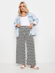 Calça larga texturizada geométrica Yours Curve - Imagem 2 de 5