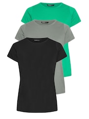 Yours Curve Black Core Basic T-Shirts 3 Pack - Image 6 of 9