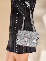 Серебряный - Lipsy Пайетки Embellished Multiway Crossbody Bag - Image 4 of 4