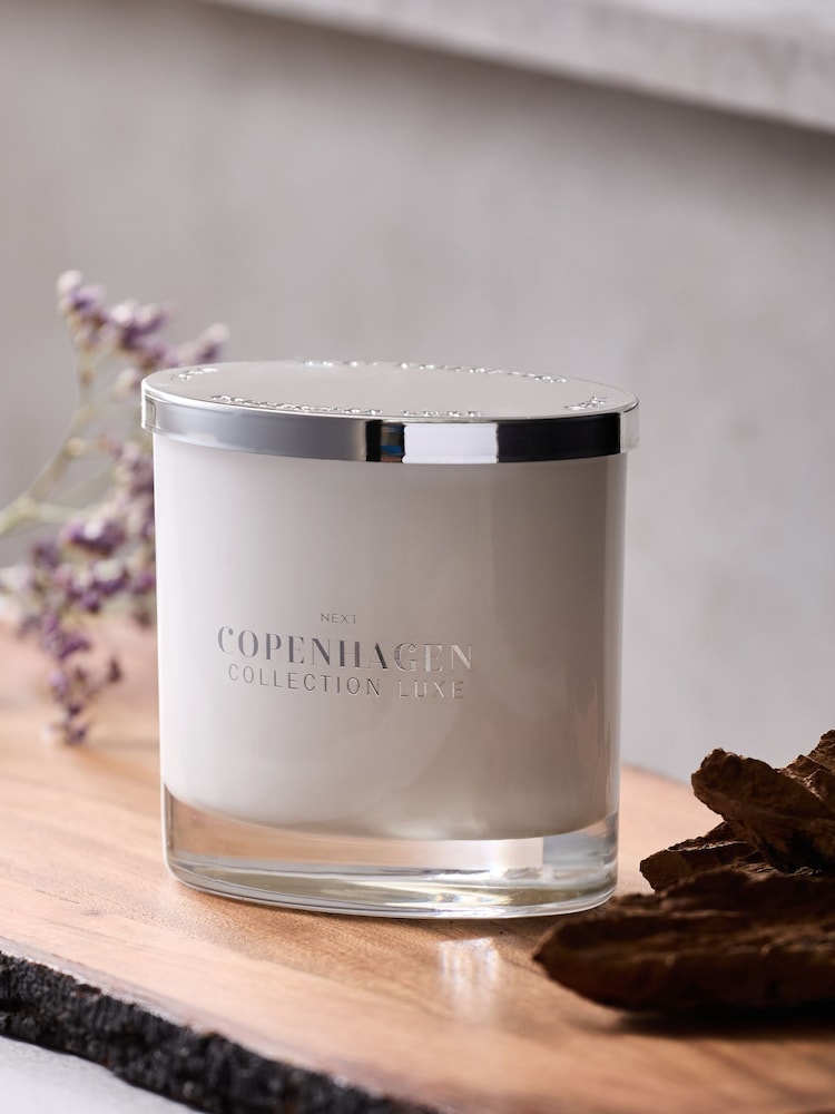 Lemon & Bergamot Collection Luxe Copenhagen Candle - Image 2 of 4 Lemon & Bergamot Collection Luxe Copenhagen Candle - Image 2 of 4