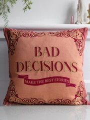 Хлопковая подушка с вышивкой и надписью Rockett St George Bad Decisions - Изображение 1 из 6