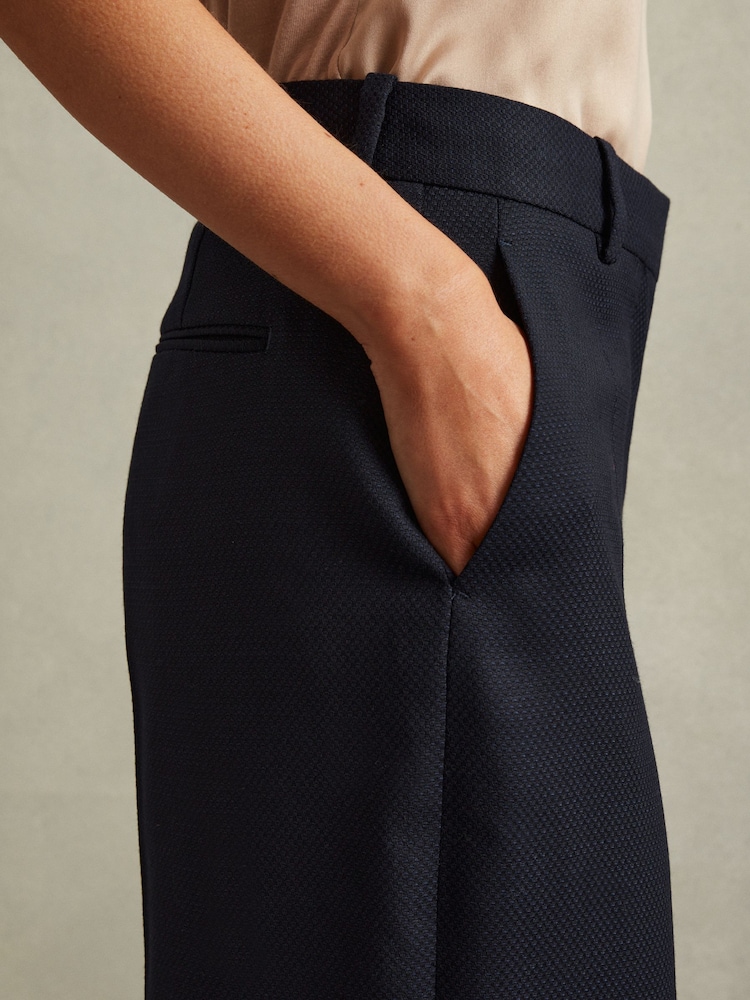 Reiss – Hallie – Strukturierte Anzughose mit weitem Bein - Image 4 of 7