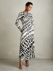 Reiss Black/White Vanita Printed Jersey Twist Detail Midi Dress - Image 1 of 5