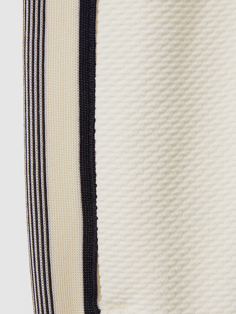 Reiss Off White Phoenix Textured Contrast Side Drawstring Shorts - Image 5 of 5