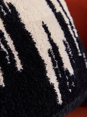 Black/White Berber Zig Cushion - Image 3 of 6