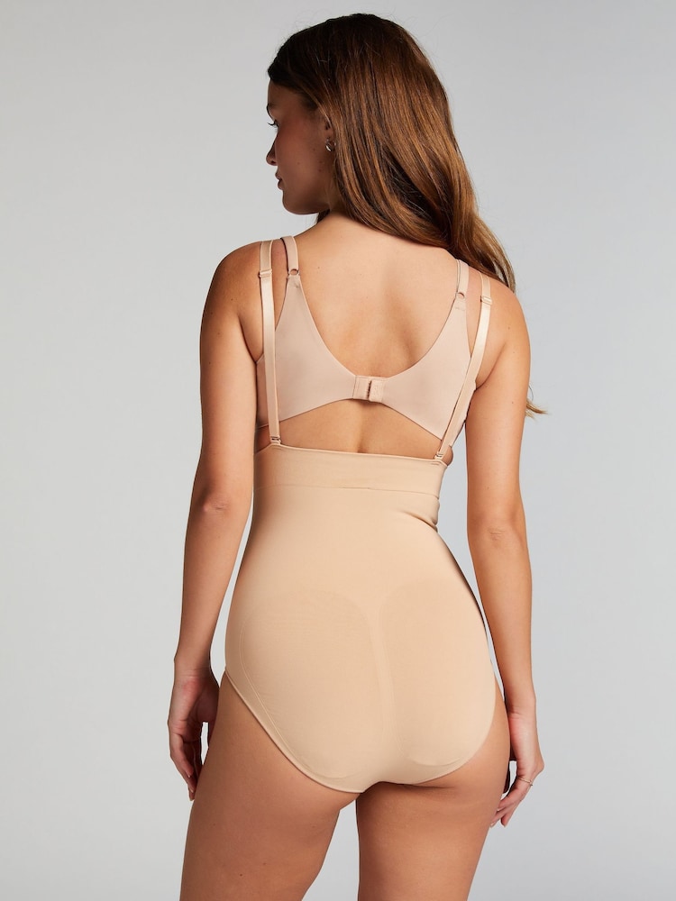 Hunkemöller Nude Seamless Enhancing High Waisted Knickers - Image 2 of 5 Hunkemöller Nude Seamless Enhancing High Waisted Knickers - Image 2 of 5