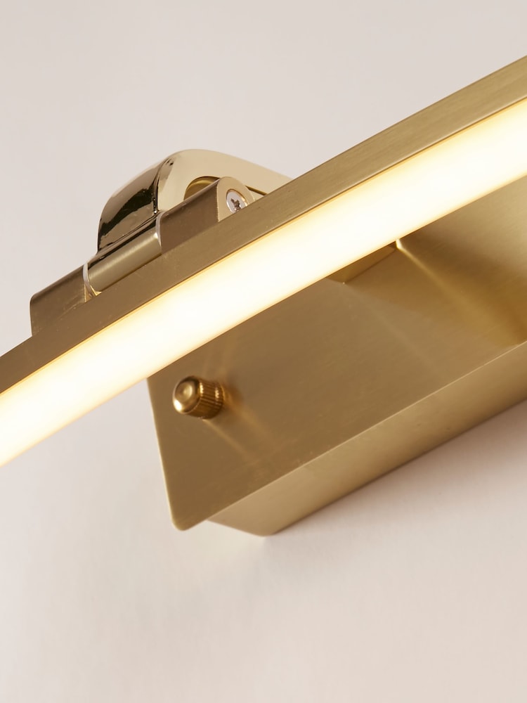 Searchlight Brass Ionian Large Picture Light - Image 4 of 4