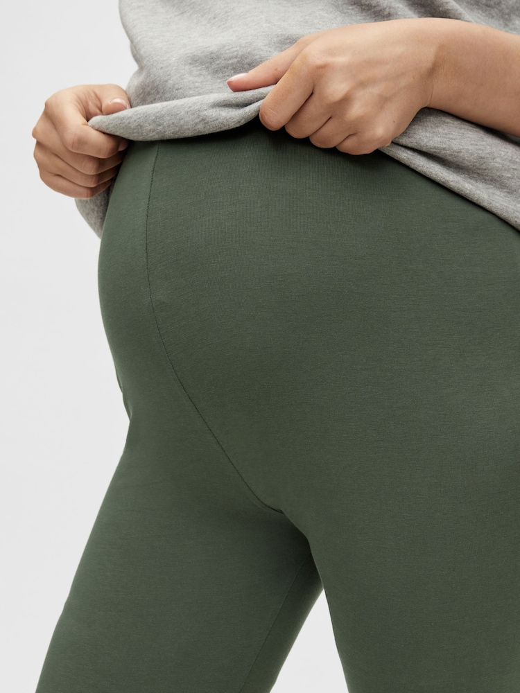 Mamalicious Black & Green Maternity Leggings 2 Pack - Image 5 of 6