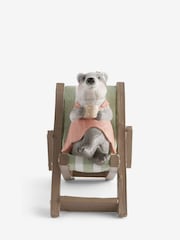 Natural Badger Mum in Deck Chair Ornament - Image 4 of 5
