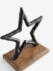 Black Metal Star Ornament on Dark Bronx Wooden Base - Image 5 of 5