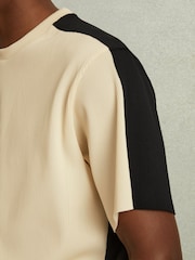 Reiss Off White/Navy Canyon Oversized Plisse Crew Neck T-Shirt - Image 3 of 6