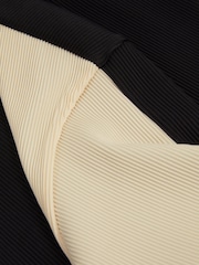 Reiss Off White/Navy Canyon Oversized Plisse Crew Neck T-Shirt - Image 6 of 6