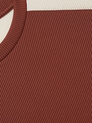 Reiss Rust Red/Off White Canyon Oversized Plisse Crew Neck T-Shirt - Image 4 of 4