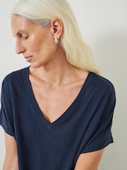 Hush Danny Linen Blend Deep V-Neck T-Shirt - Bild 4 von 5