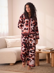 B by Ted Baker – schwarzer Satin-Jacquard-Pyjama - Bild 1 von 9