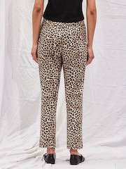 Ro&Zo Animal Leopard Print 7/8 Capri - Image 5 of 6