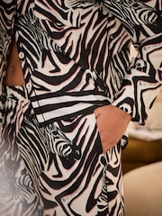 B by Ted Baker Satin-Pyjama mit durchgeknöpftem Oberteil - Bild 7 von 13