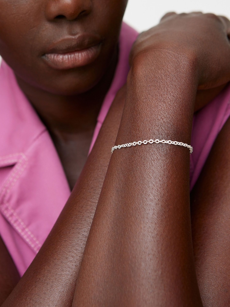 Oliver Bonas Silver Plated Awel Textured Oval Chain Bracelet - Image 5 of 5