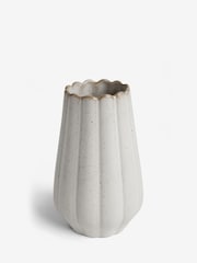 Mottled Cream Mini Scalloped Ceramic Vase - Image 3 of 3