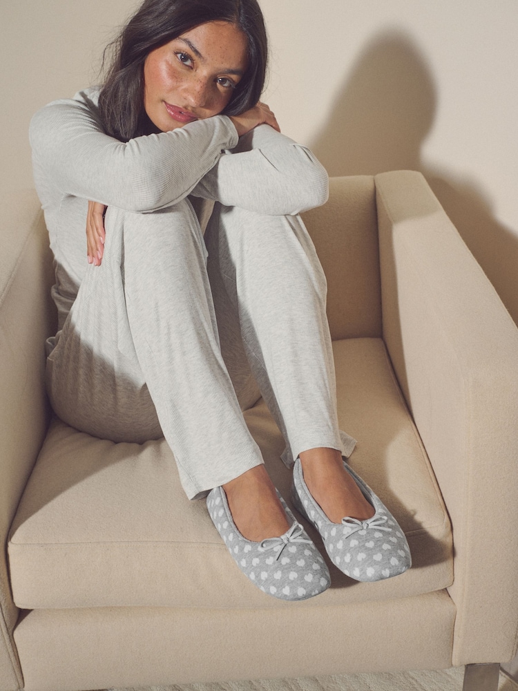 Gris - Pantuflas estilo bailarina - Imagen 2 de 9 Gris - Pantuflas estilo bailarina - Imagen 2 de 9