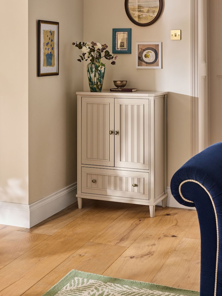 Nina Campbell Putty Willis Small Sideboard - Image 1 of 4