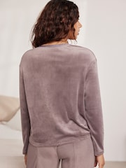Bath & Body Works Mink Brown Fleece Top - Image 4 of 8