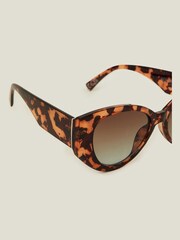Gafas de sol de carey cristalino con forma de ojos de gato de Accessorize - Imagen 2 de 3