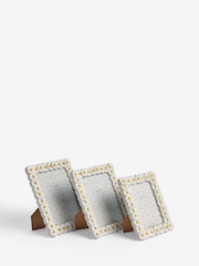 White Spring Daisy Photo Frame - Image 3 of 4