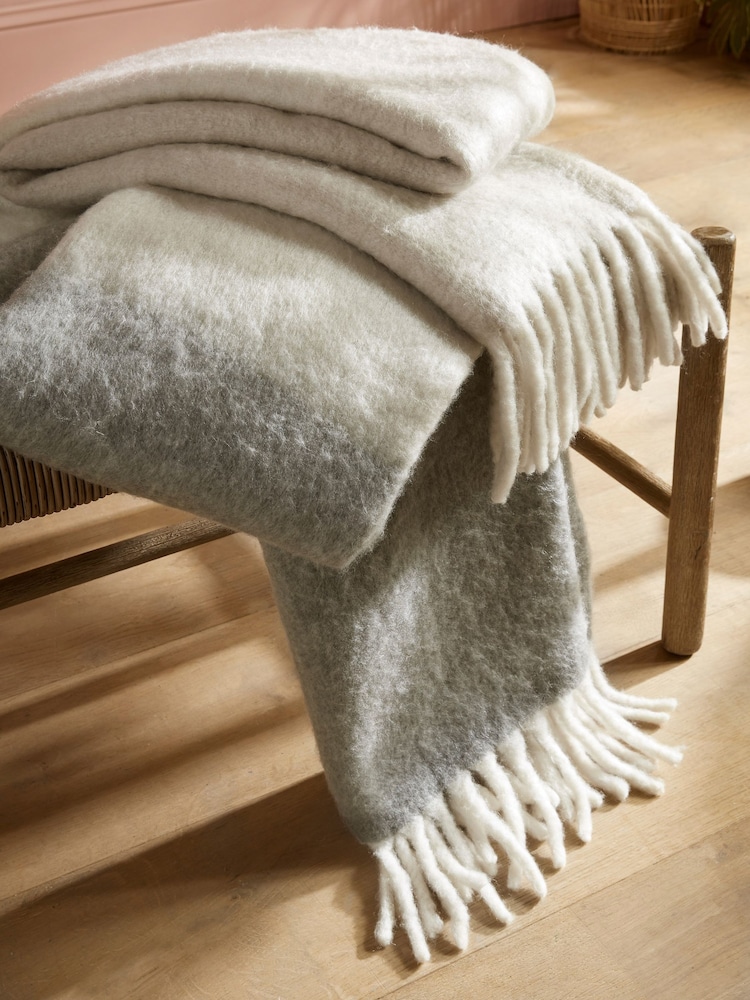Laura Ashley Natural Bronwen Throw - Image 2 of 5